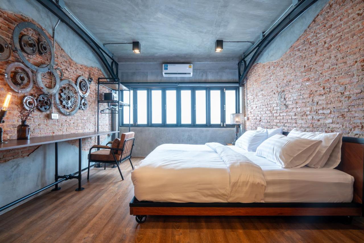 House Of Machine Boutique Hotel Bangkok Exterior photo