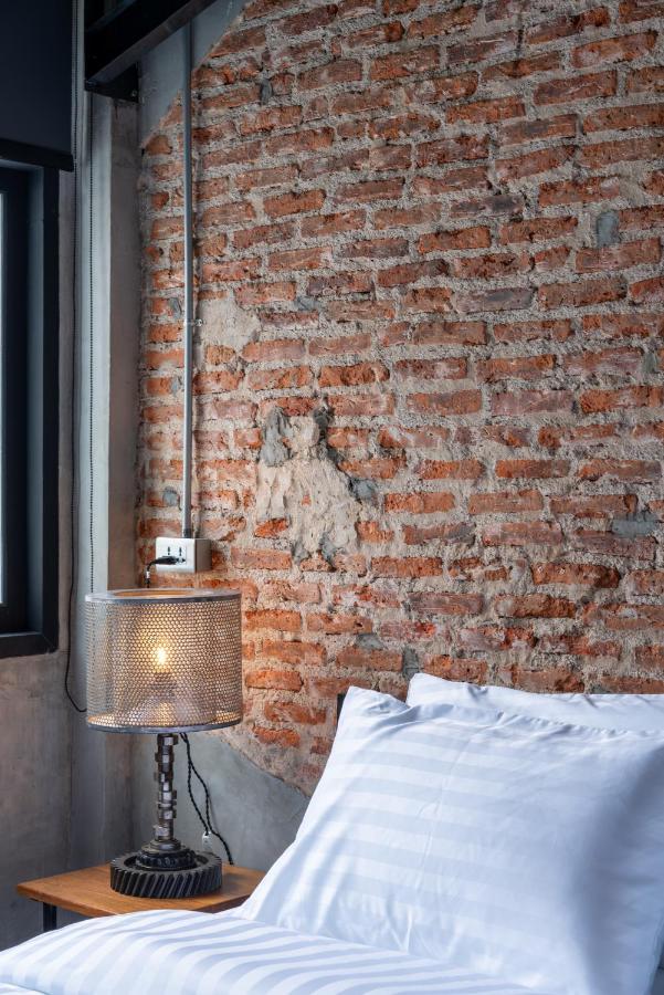 House Of Machine Boutique Hotel Bangkok Exterior photo