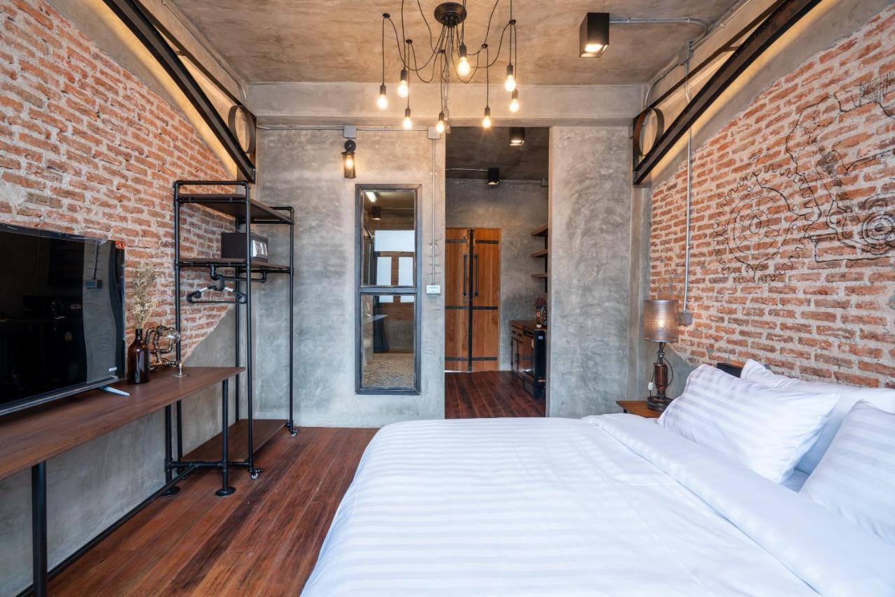 House Of Machine Boutique Hotel Bangkok Exterior photo