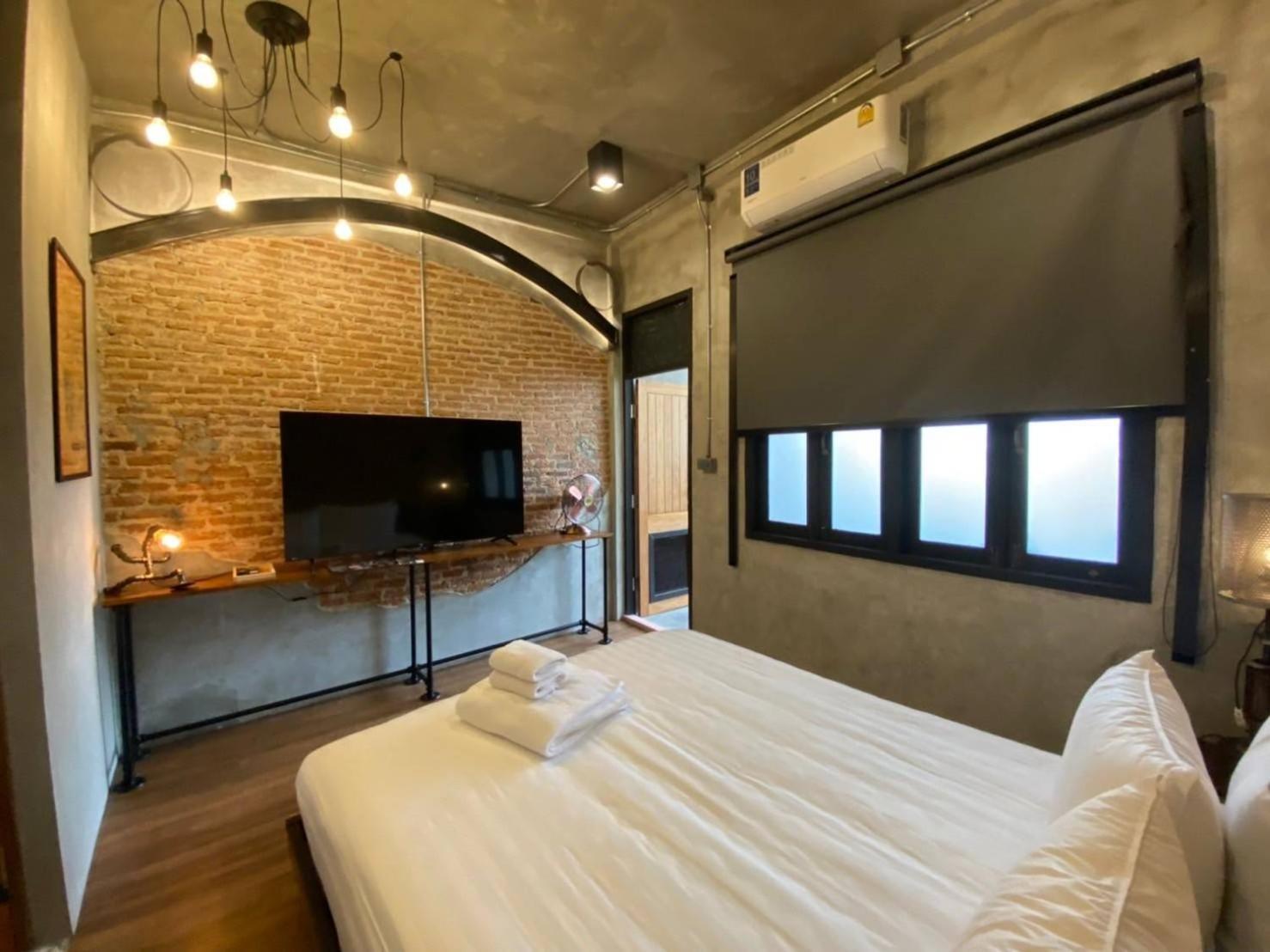 House Of Machine Boutique Hotel Bangkok Exterior photo