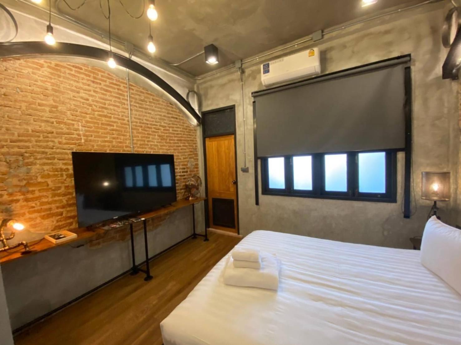 House Of Machine Boutique Hotel Bangkok Exterior photo